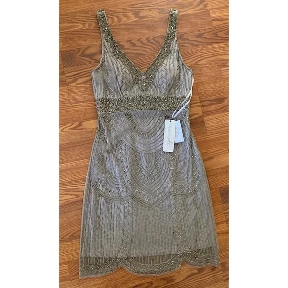 SUE WONG 10 Platinum Silver Grey beaded formal cocktail evening dress
